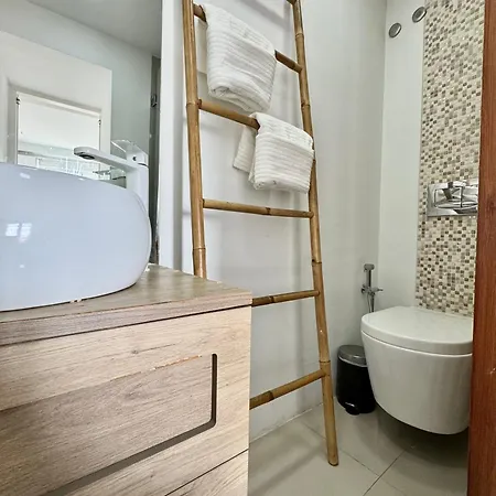 Alfama House Гостевой дом Лиссабон