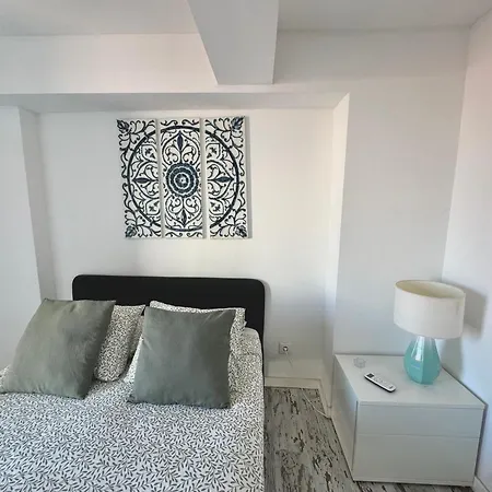 Pensión Alfama House